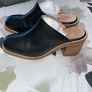 Seychelles block heel mules size 9